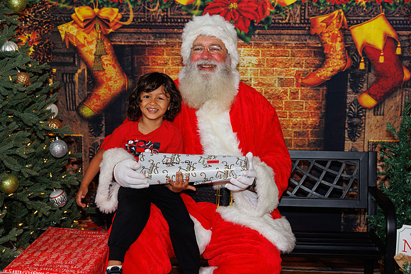 Live Oak Christmas December 14th 2024-105
