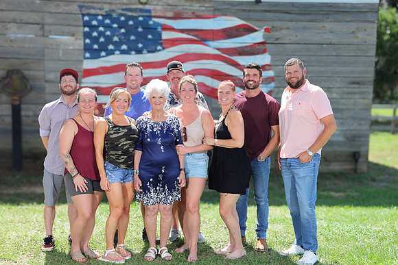 Long Family Portraits May 17th-7