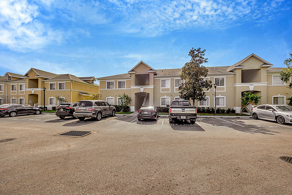 Zoey 9507 Grovesdale Cir #201-25