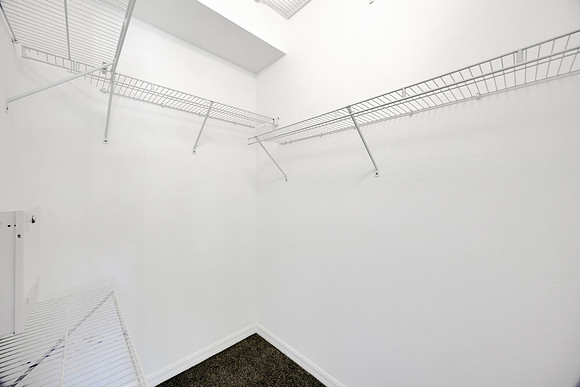 April 11246 Windsor Place-35