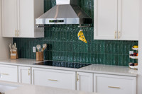 UR Cabinets CFL Eden Roc Cir Details-4