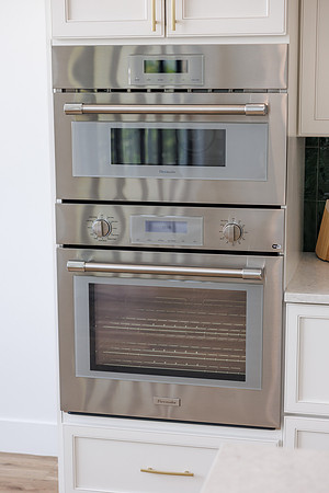 UR Cabinets CFL Eden Roc Cir Details-8