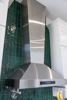 UR Cabinets CFL Eden Roc Cir Details-16
