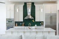 UR Cabinets CFL Eden Roc Cir Details-20