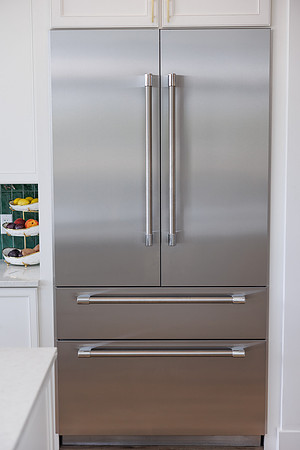 UR Cabinets CFL Eden Roc Cir Details-26