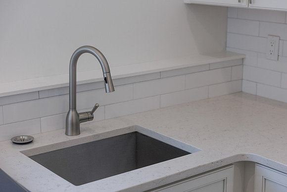 UR Cabinets CFL Eden Roc Cir Details-38