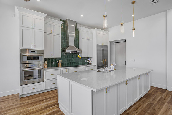 UR Cabinets CFL Eden Roc Cir-3