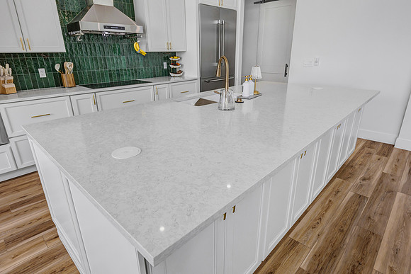 UR Cabinets CFL Eden Roc Cir-4
