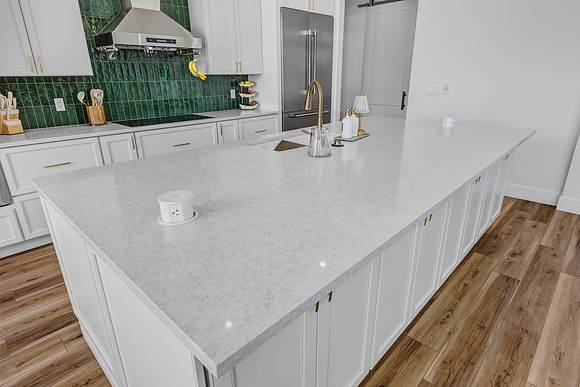 UR Cabinets CFL Eden Roc Cir-5