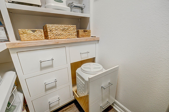 Miriam Cabinet Chic-47