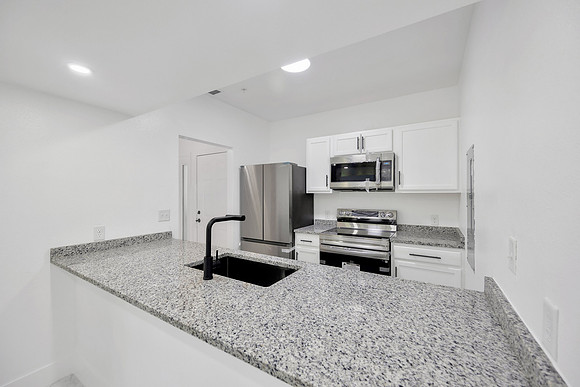 Candy Smith 818 Pinewood Ct-8