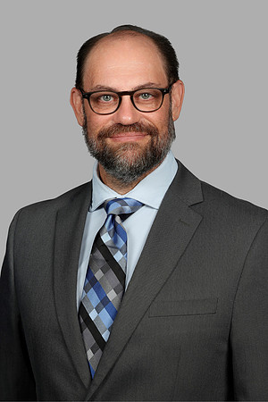 Lowell Walters Headshot Gray 4