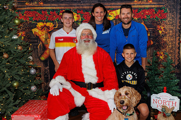 Live Oak Christmas December 14th 2024-45