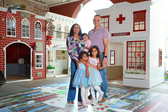 Fatima Family Portraits Tampa Fire Museum-17
