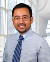 FCS Maxwell Tran MD VCC Headshots 3