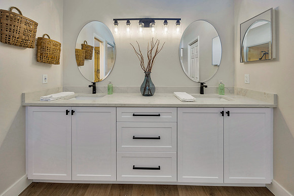 Lynn Davis 2409 Arborwood Dr.-37