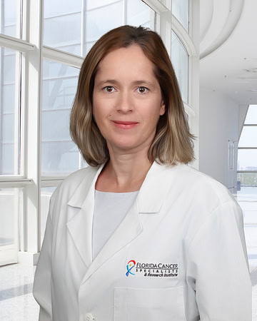 FCS Amelie Auclerc Headshot 2