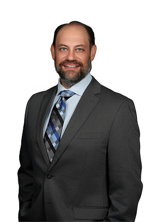 Lowell Walters Headshot White 6