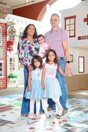 Fatima Family Portraits Tampa Fire Museum Edit-14