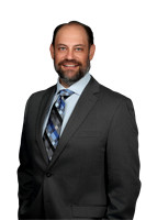 Lowell Walters Headshot White 6