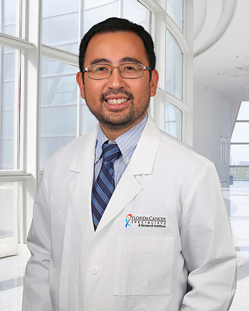 FCS Maxwell Tran MD VCC Headshots 2