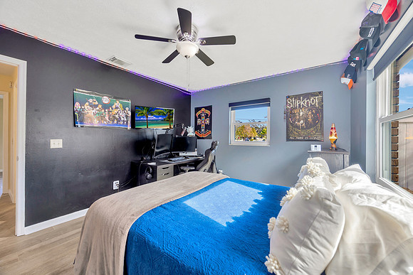 Lynn Davis 11019 Hannaway Dr.-2