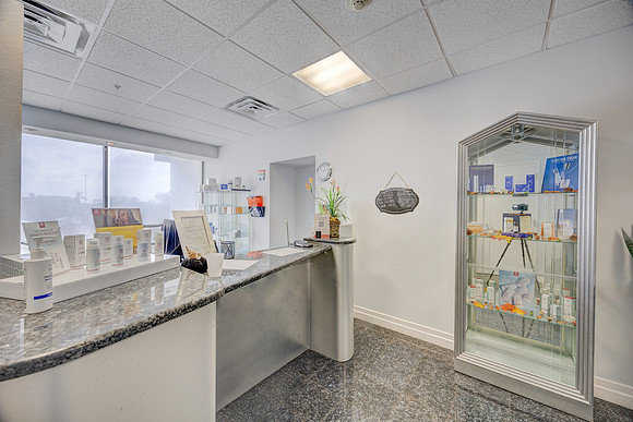 Suncoast Skin Sarasota Location-10