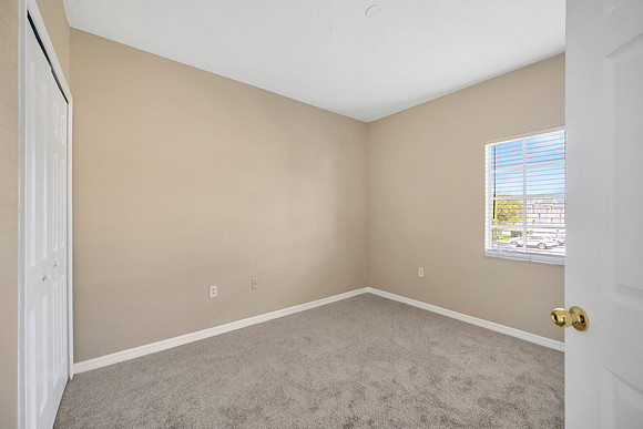 Zoey 9507 Grovesdale Cir #201-11