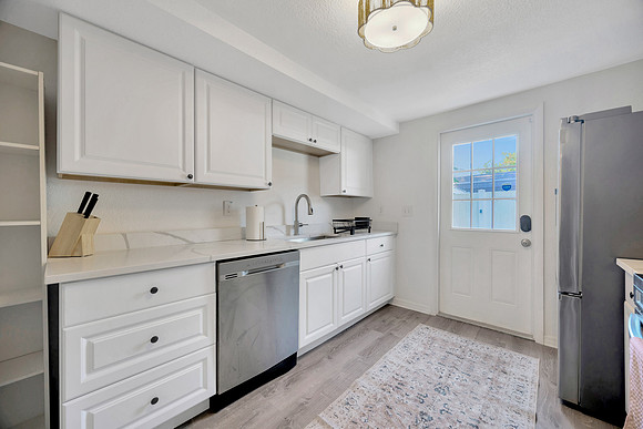 Shayla Vrandenburgh 1215 New Orleans Ave. Short Term Rental-31