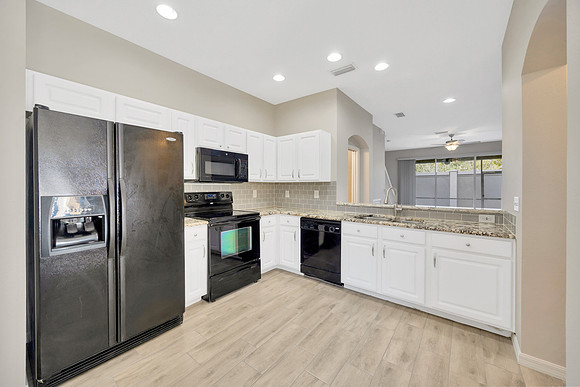 April 11246 Windsor Place-14