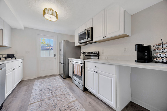 Shayla Vrandenburgh 1215 New Orleans Ave. Short Term Rental-29