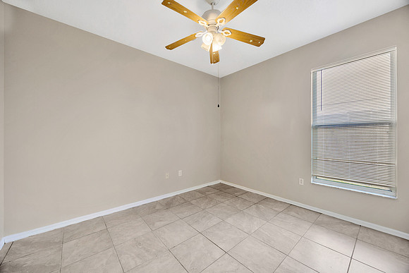 McKenzie Currie 4511 Oak River Dr.-16