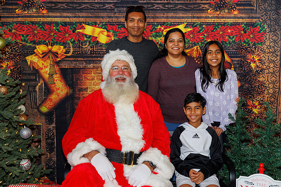 Live Oak Christmas December 14th 2024-110