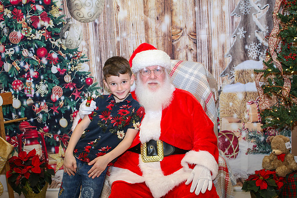 Mickey Keenan Pictures with Santa 2024-8