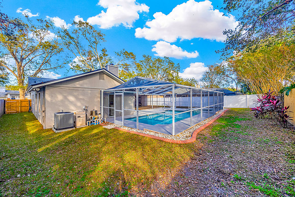 Lynn Davis 2409 Arborwood Dr.-6