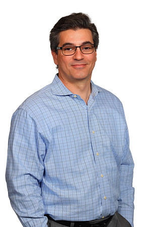 Dr. Gustavo Westin (20) No BG