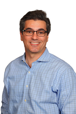 Dr. Gustavo Westin (12) No BG
