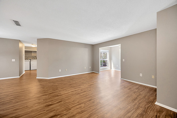 Michelle 9481 Highland Oak Dr. #606-1