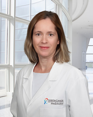 FCS Amelie Auclerc Headshot 1