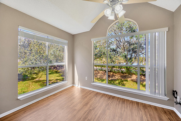 Michelle 9481 Highland Oak Dr. #606-4
