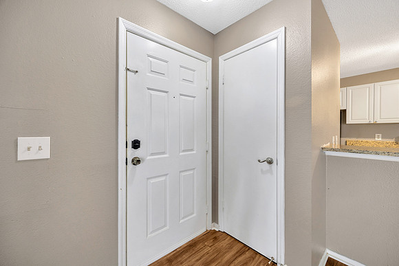 Michelle 9481 Highland Oak Dr. #606-3