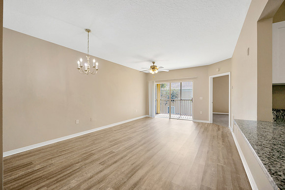Zoey 9507 Grovesdale Cir #201-9