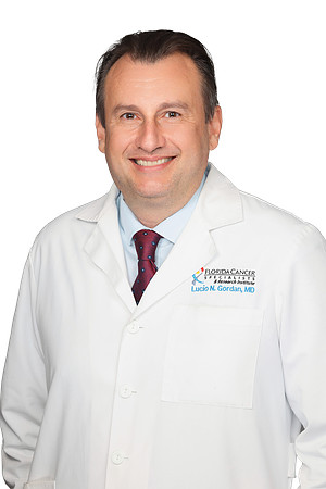 Dr. Lucio Gordan 6 No BG
