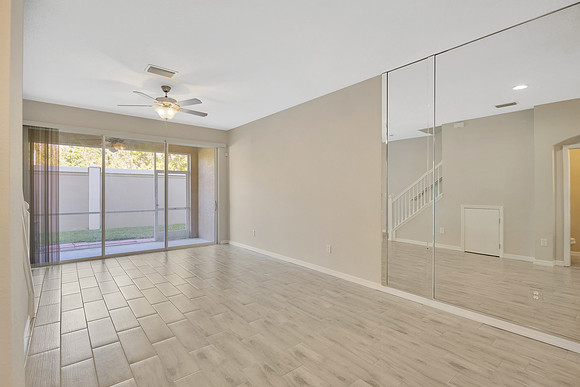 April 11246 Windsor Place-3