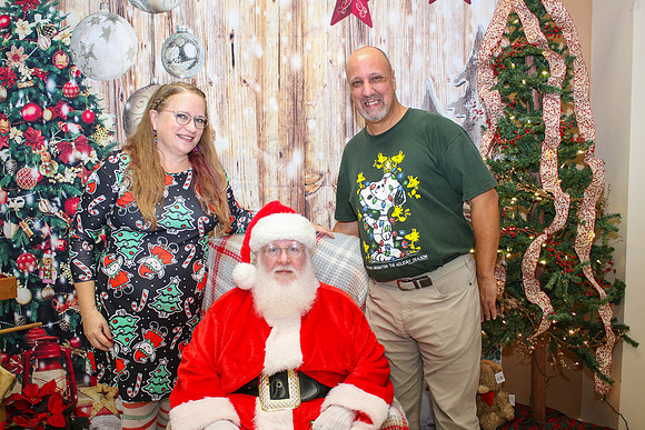 Mickey Keenan Pictures with Santa 2024-13