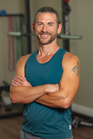 Brian Larris Marketing Portraits-4