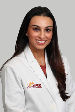 Neha Chandan Headshots Gray 1