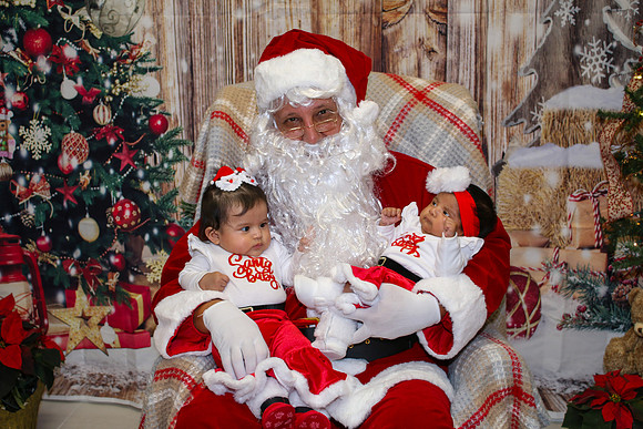 Mickey Keenan Pictures with Santa 2024-62