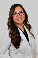 Elleanor Swartz Headshot Suncoast 3