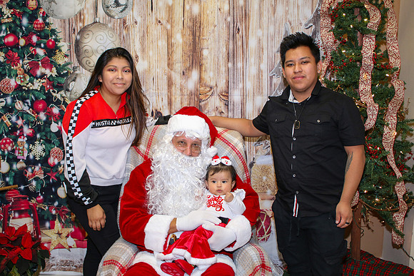 Mickey Keenan Pictures with Santa 2024-77